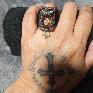 Vintage Owl Ring in Black and Amber